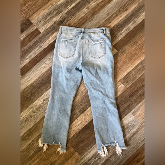 Light Wash Distressed Women’s Jeans - Picture 2 of 5